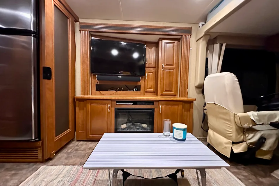 Thor Challenger motor home with great living area