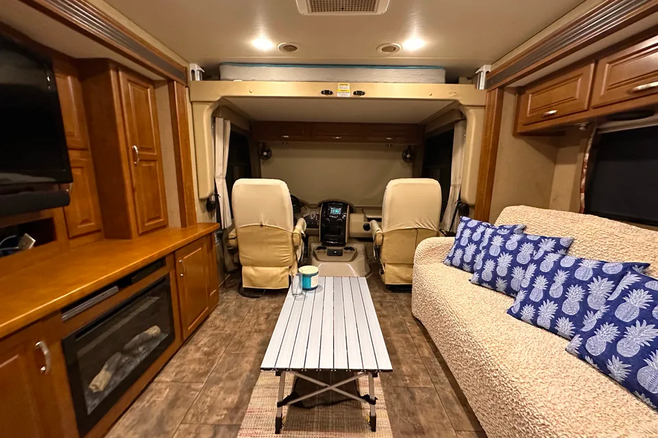 Thor Challenger motor home with great living area