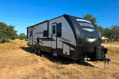 31' Winnebago Voyage Travel Trailer