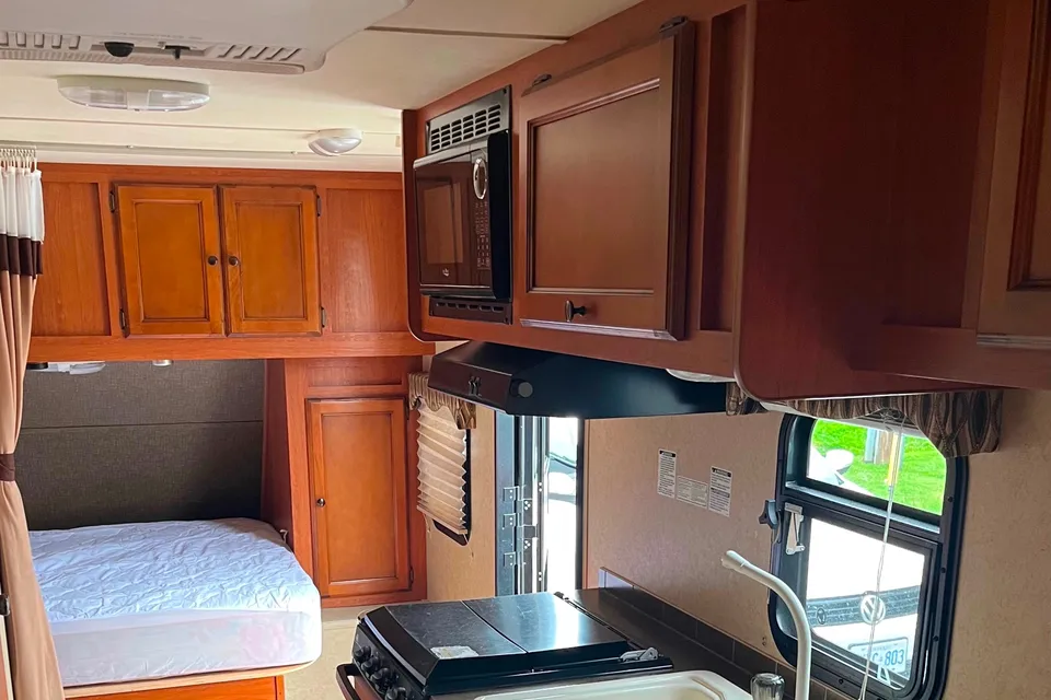 Derekl's Golf Matrix 821 Travel Trailer