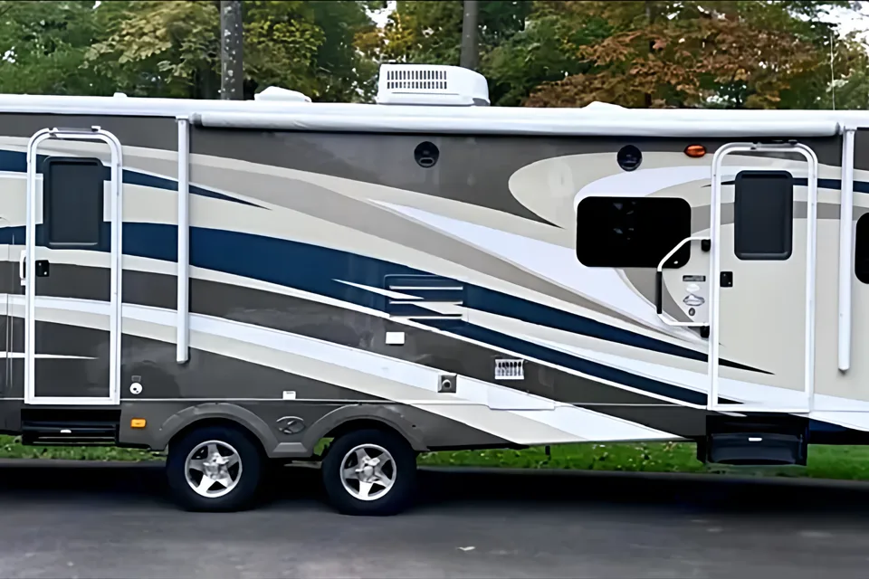 Rolling Retreat, Keystone Bullet Premier 31 BHPR Travel Trailer
