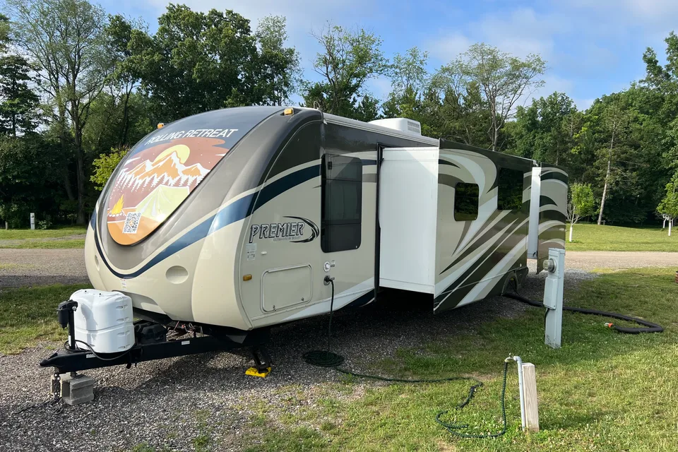 Rolling Retreat, Keystone Bullet Premier 31 BHPR Travel Trailer