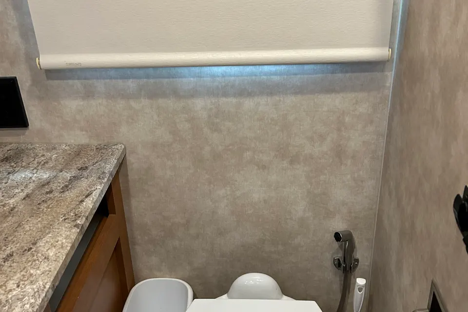 Swans Winnebago VISTA 35F LX Class A