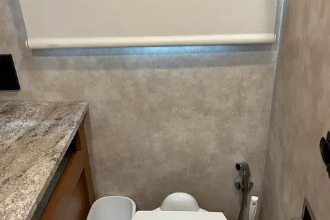 Swans Winnebago VISTA 35F LX Class A