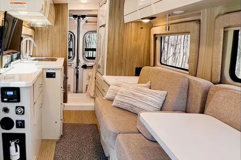 John's Thor Motor Coach Tellaro 20KT Class B