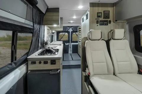 Pristine Winnebago Solis