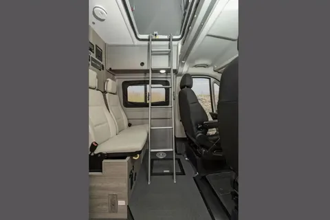 Pristine Winnebago Solis