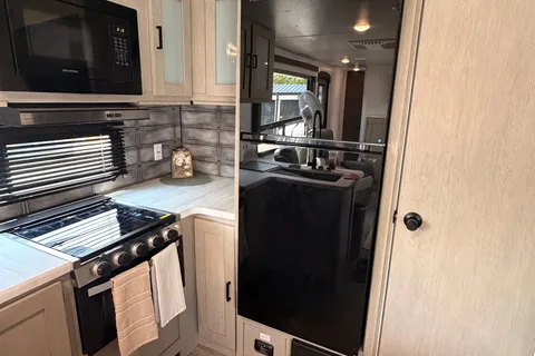 Ryan's 2023 Forest River Salem 27rkx Travel Trailer