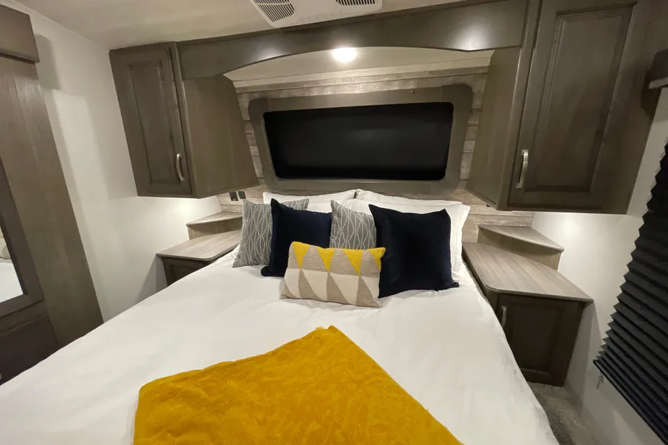 AMAZING 2023 RV - Must See 2BR! (Delivery Avail)