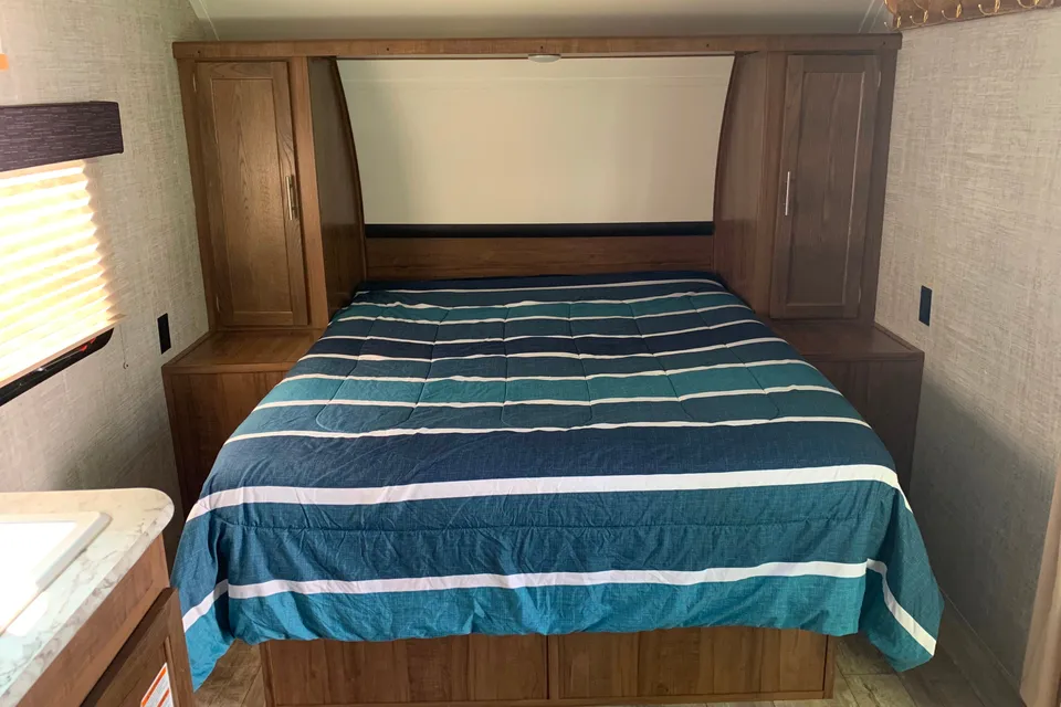 The Bunkhouse - 2020 Grand River 26’