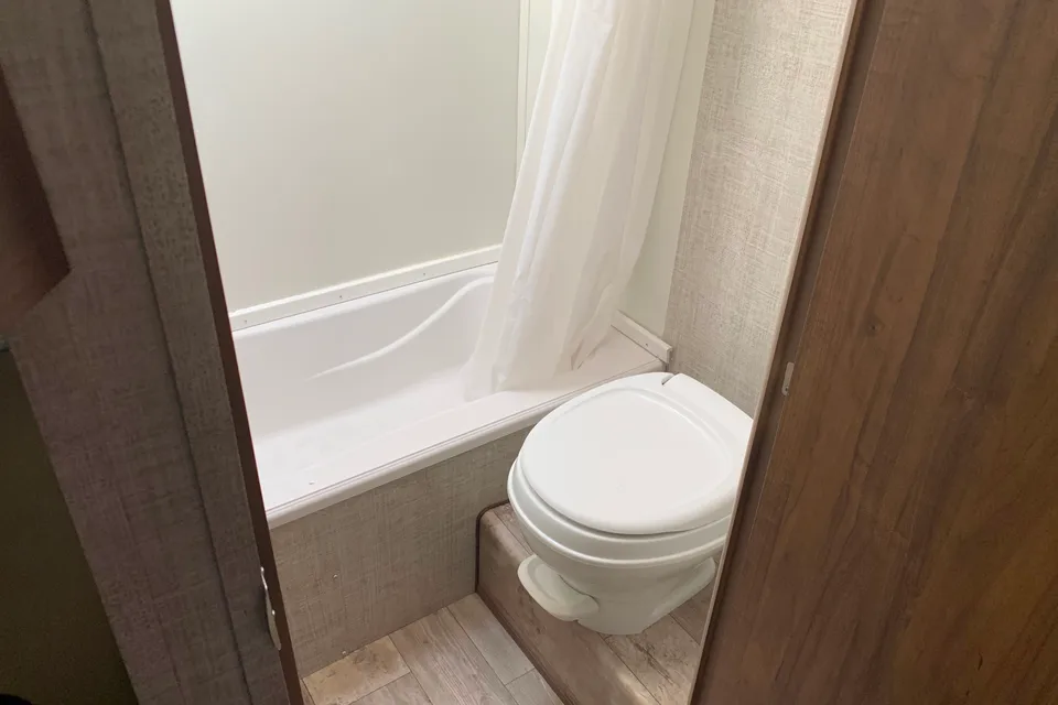 The Bunkhouse - 2020 Grand River 26’