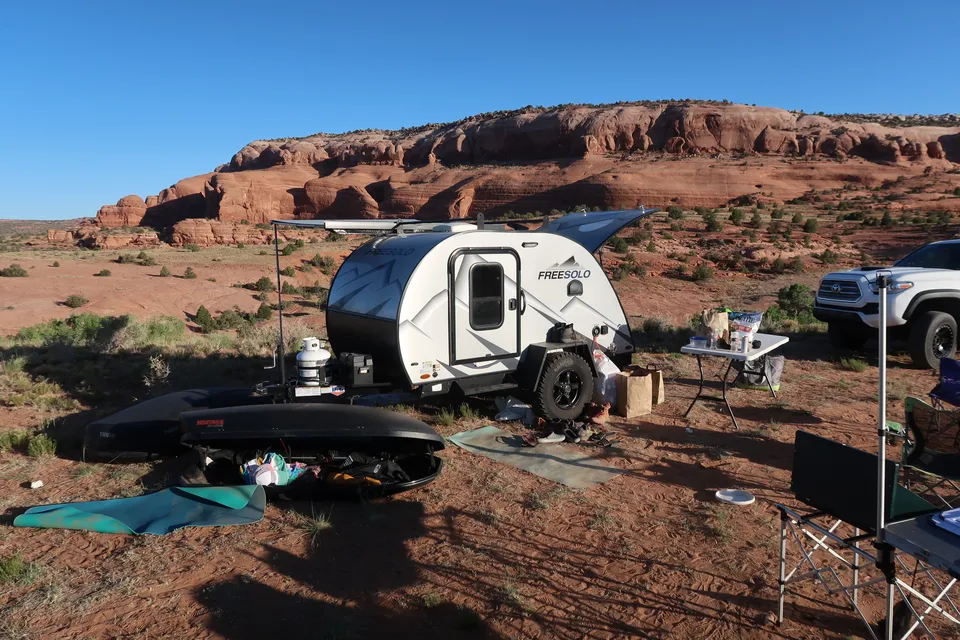 Free Solo OG Teardrop Clamshell