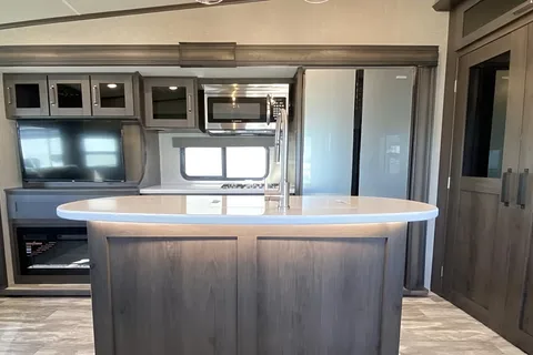 Luxury Family Getaway: Grand Design 367BHS
