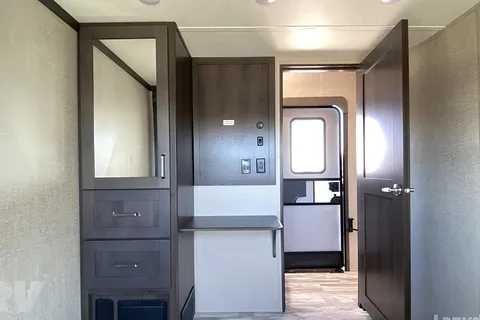 Luxury Family Getaway: Grand Design 367BHS