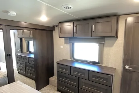Luxury Family Getaway: Grand Design 367BHS