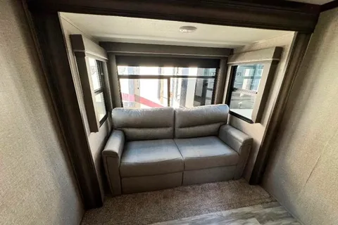 Luxury Family Getaway: Grand Design 367BHS
