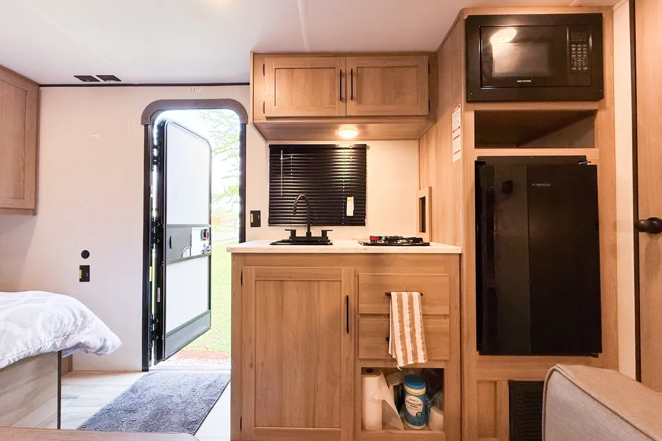 Family Memories Keystone Coleman 17B Travel Trailer
