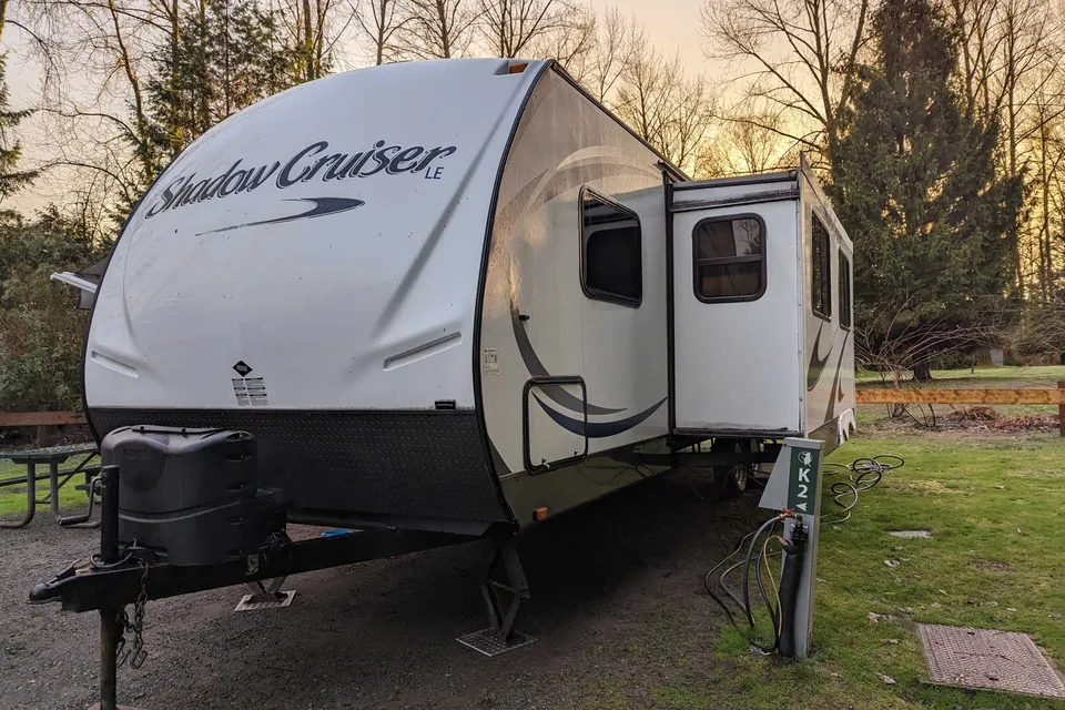 Bailey's Shadow Cruiser 28ft Quad Bunkhouse