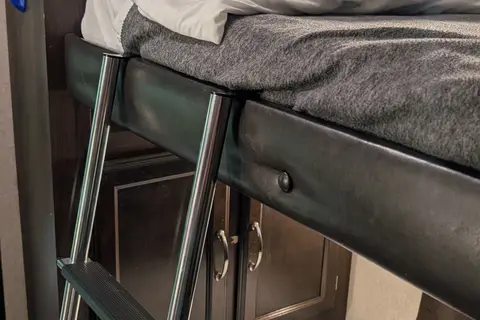 JoJo's Jayflight