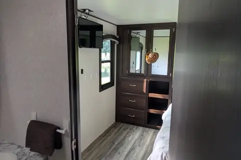 JoJo's Jayflight