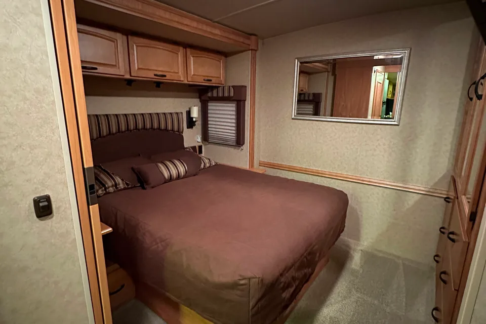 Steve's Winnebago Adventurer Class A