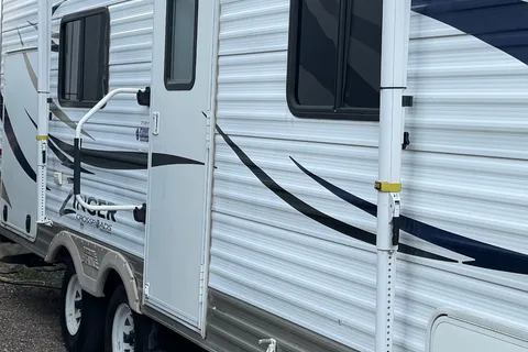 James's the Hobbit, Zinger Travel Trailer