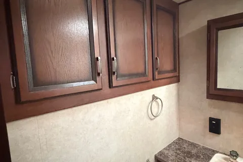 James's the Hobbit, Zinger Travel Trailer