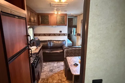 James's the Hobbit, Zinger Travel Trailer