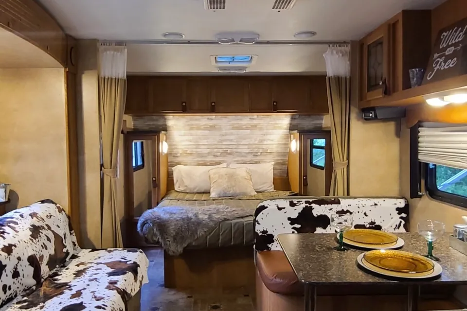 O’Keefes WILD WEST SALOON Travel trailer