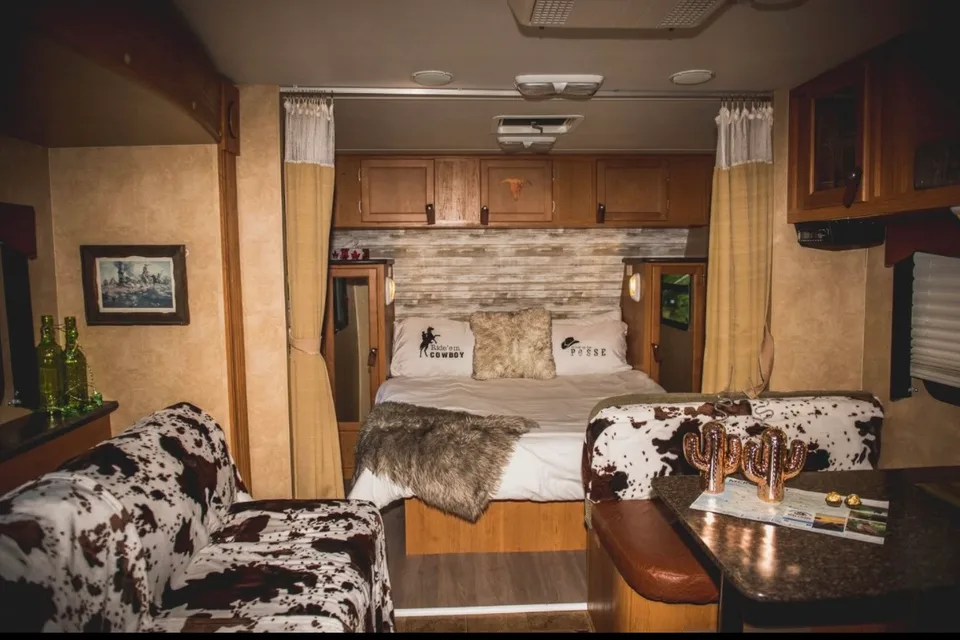 O’Keefes WILD WEST SALOON Travel trailer