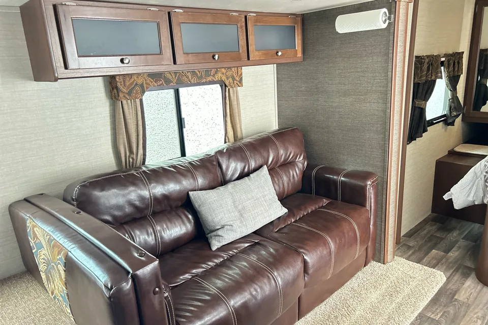 Tyler's Keystone 308BHS Travel Trailer