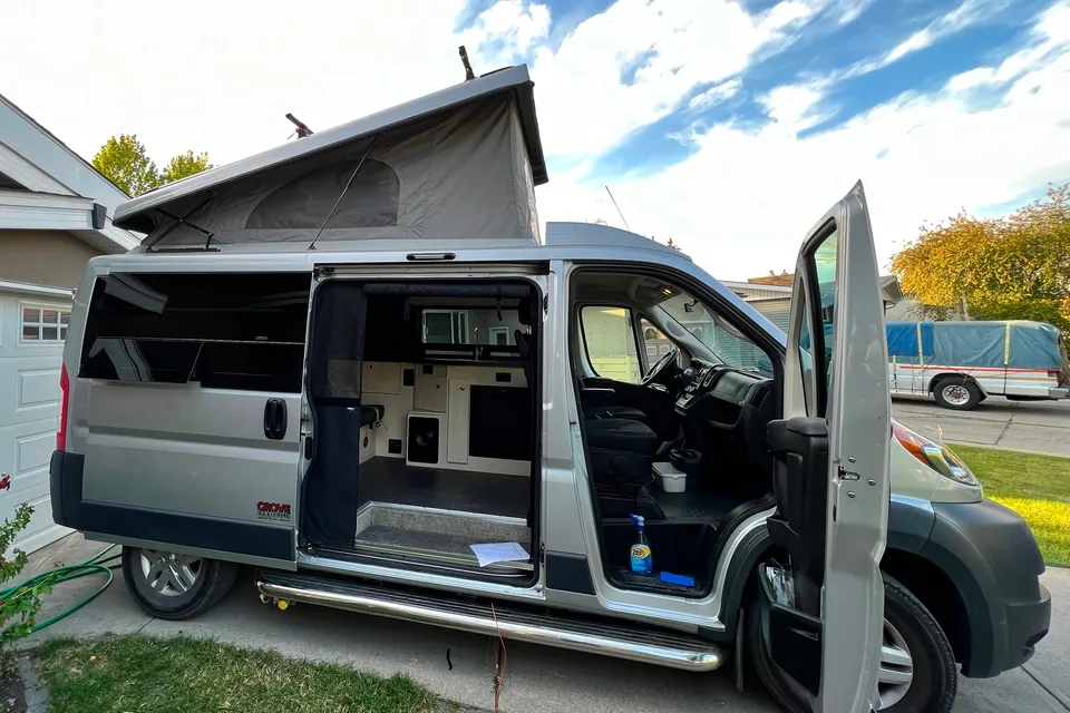 Ram Promaster - Pleasureway Tofino Pop Top Full Camper- Sleeps 4!