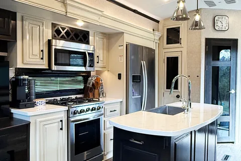Luxury RV Cottage