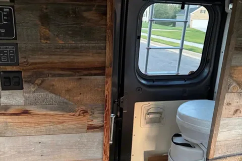 HEMA's Ram 59k Class B