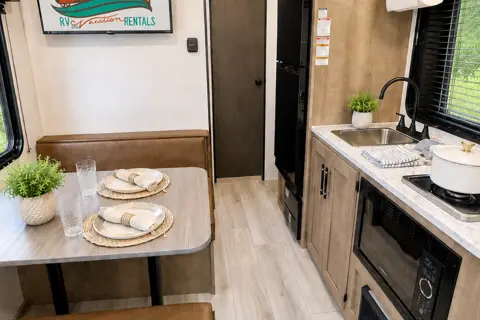 Loaded 2025 Keystone Springdale West 20bhwe Travel Trailer (Aka: Mungojerrie)