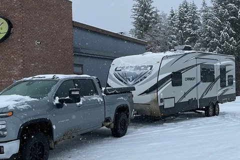 Sicamous Carbon 33 Toy Hauler