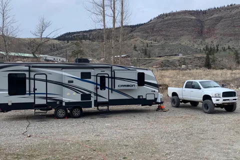 Sicamous Carbon 33 Toy Hauler