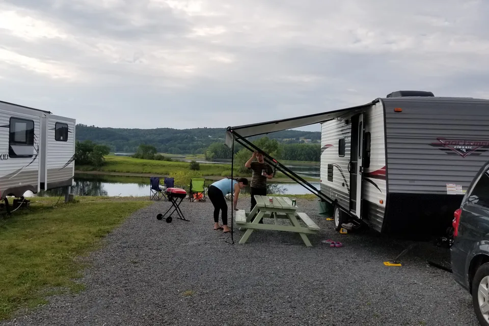 Easy to tow by minivan w/shower & sleeps 5 by Port Perry! 2017 KZ Sportsmen Classic Lightweight Travel Trailer