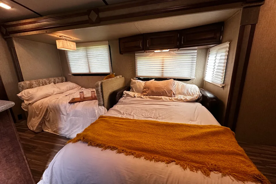 Bridge Family Keystone Outback Diamond Super Lite Travel Trailer