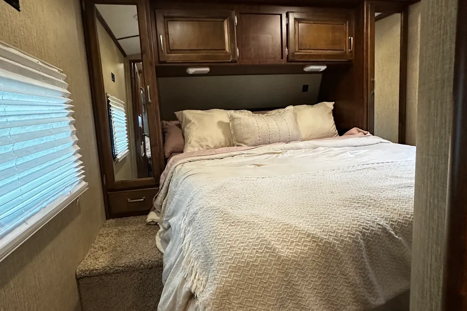 Bridge Family Keystone Outback Diamond Super Lite Travel Trailer