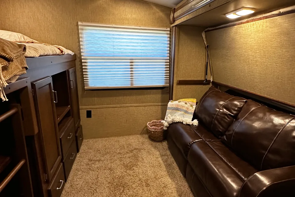 Bridge Family Keystone Outback Diamond Super Lite Travel Trailer