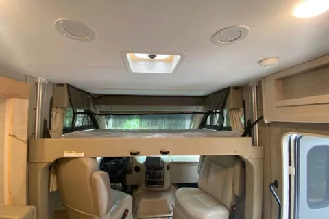 Modern Luxury Meets Easy Driving – 2022 Thor Axis RUV 25.6