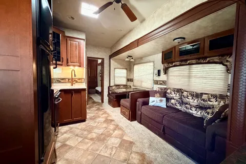 Bayou Ball Farms Forest River Sandpiper Fifth Wheel