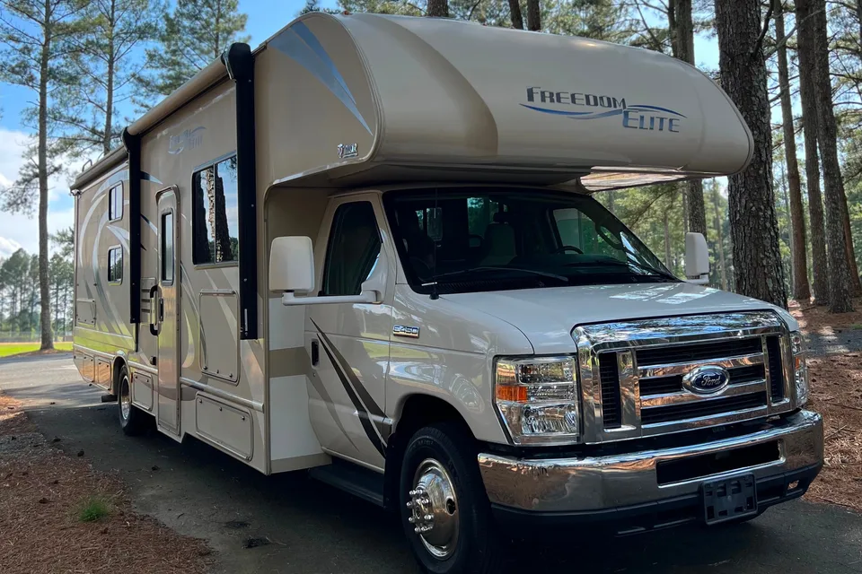 Alex's Thor Motor Coach Freelander Class C