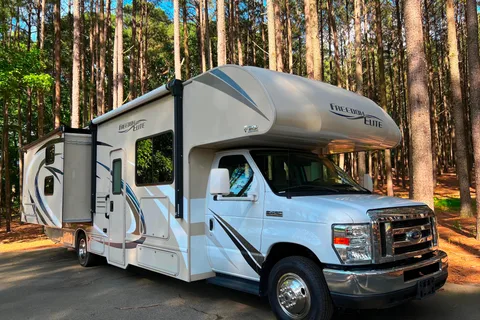 Alex's Thor Motor Coach Freelander Class C Bunkhouse