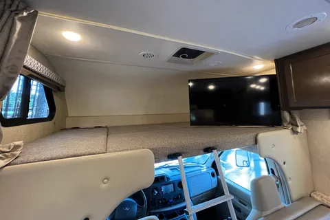 Alex's Thor Motor Coach Freelander Class C Bunkhouse