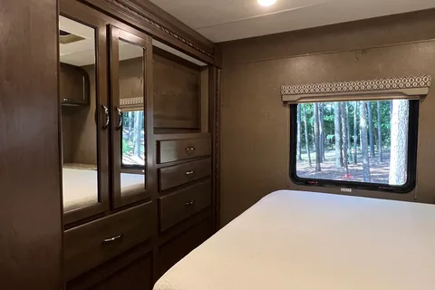 Alex's Thor Motor Coach Freelander Class C Bunkhouse