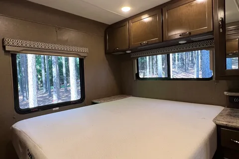 Alex's Thor Motor Coach Freelander Class C Bunkhouse