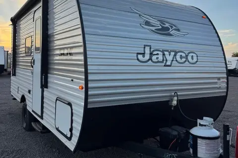 Scotty's Jayco Jayflight SlX 170BH Travel Trailer