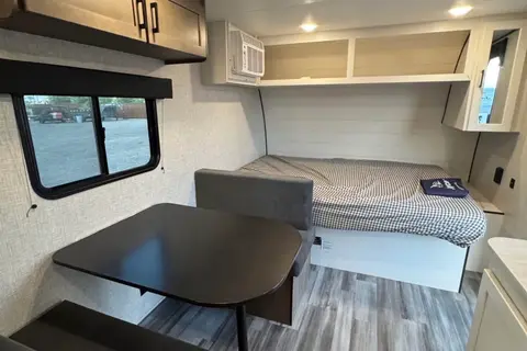 Scotty's Jayco Jayflight SlX 170BH Travel Trailer